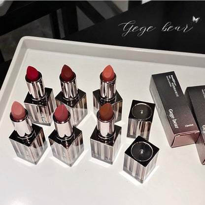 LABIAL MATTE GEGE BEAR